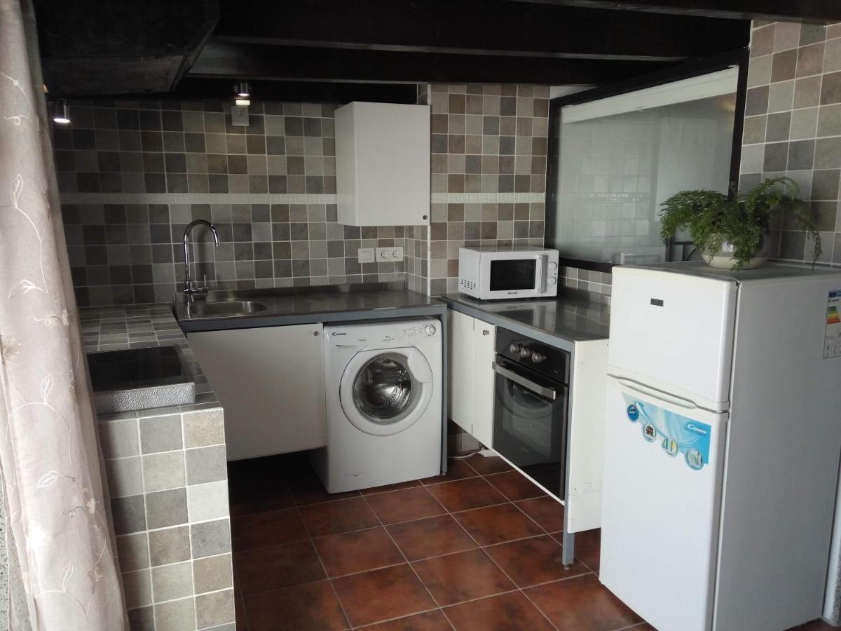 Aloelux Villa !! - Private Villa With Pool , Jacuzzi, Cinema, Massage ,Wonderful View, Art Desing Villa Tias Exterior photo